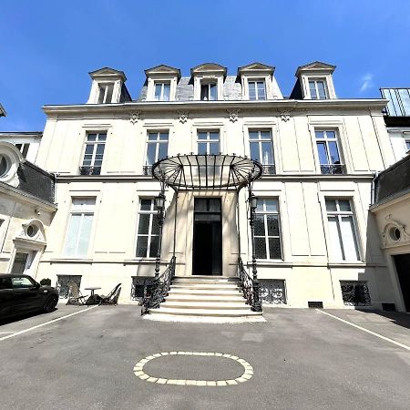 Aux Clefs Des Sacres - Dans Un Hotel Particulier Situe Rue Du Marc - Reims - Hyper Centre Forum Mairie Boulingrin Экстерьер фото