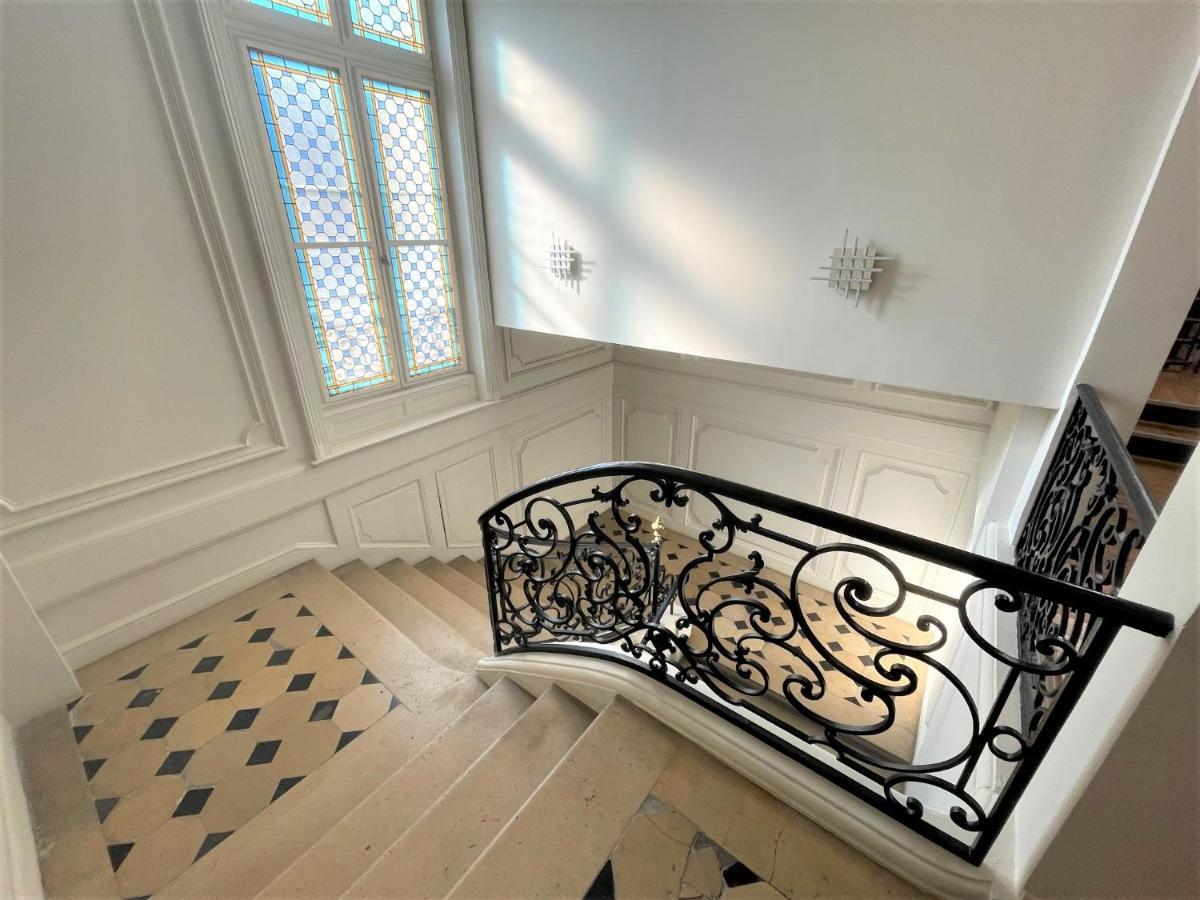 Aux Clefs Des Sacres - Dans Un Hotel Particulier Situe Rue Du Marc - Reims - Hyper Centre Forum Mairie Boulingrin Экстерьер фото