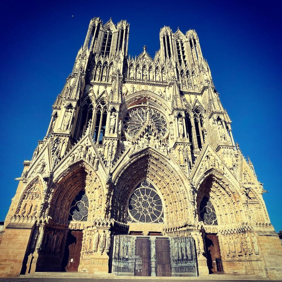 Aux Clefs Des Sacres - Dans Un Hotel Particulier Situe Rue Du Marc - Reims - Hyper Centre Forum Mairie Boulingrin Экстерьер фото