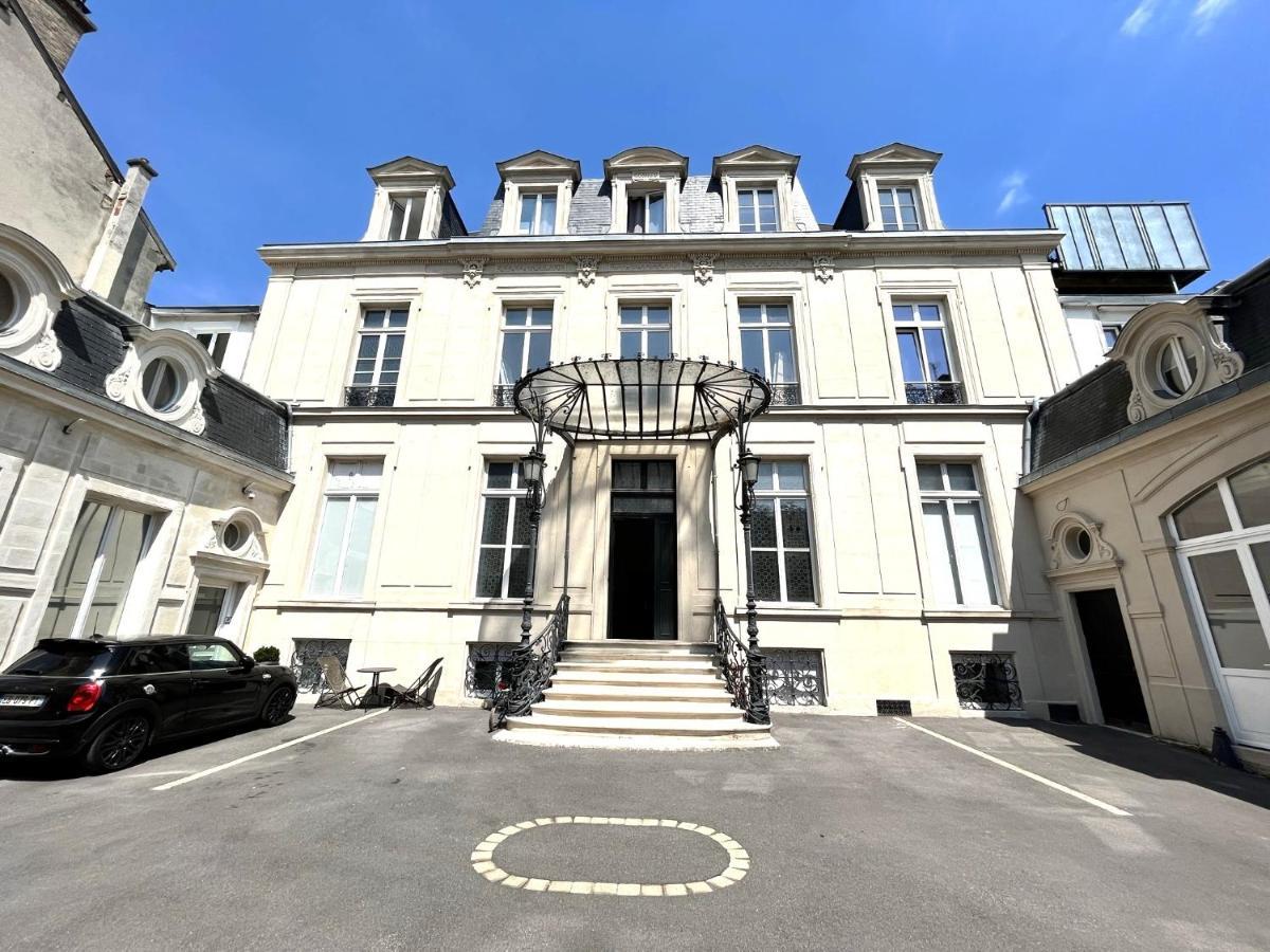 Aux Clefs Des Sacres - Dans Un Hotel Particulier Situe Rue Du Marc - Reims - Hyper Centre Forum Mairie Boulingrin Экстерьер фото
