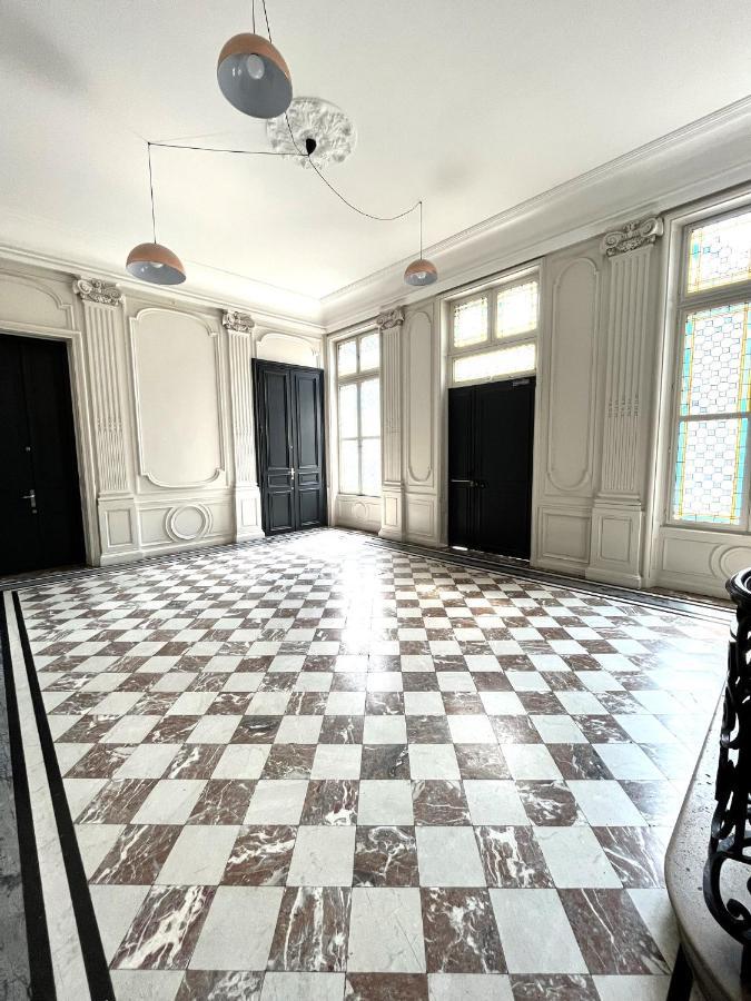 Aux Clefs Des Sacres - Dans Un Hotel Particulier Situe Rue Du Marc - Reims - Hyper Centre Forum Mairie Boulingrin Экстерьер фото
