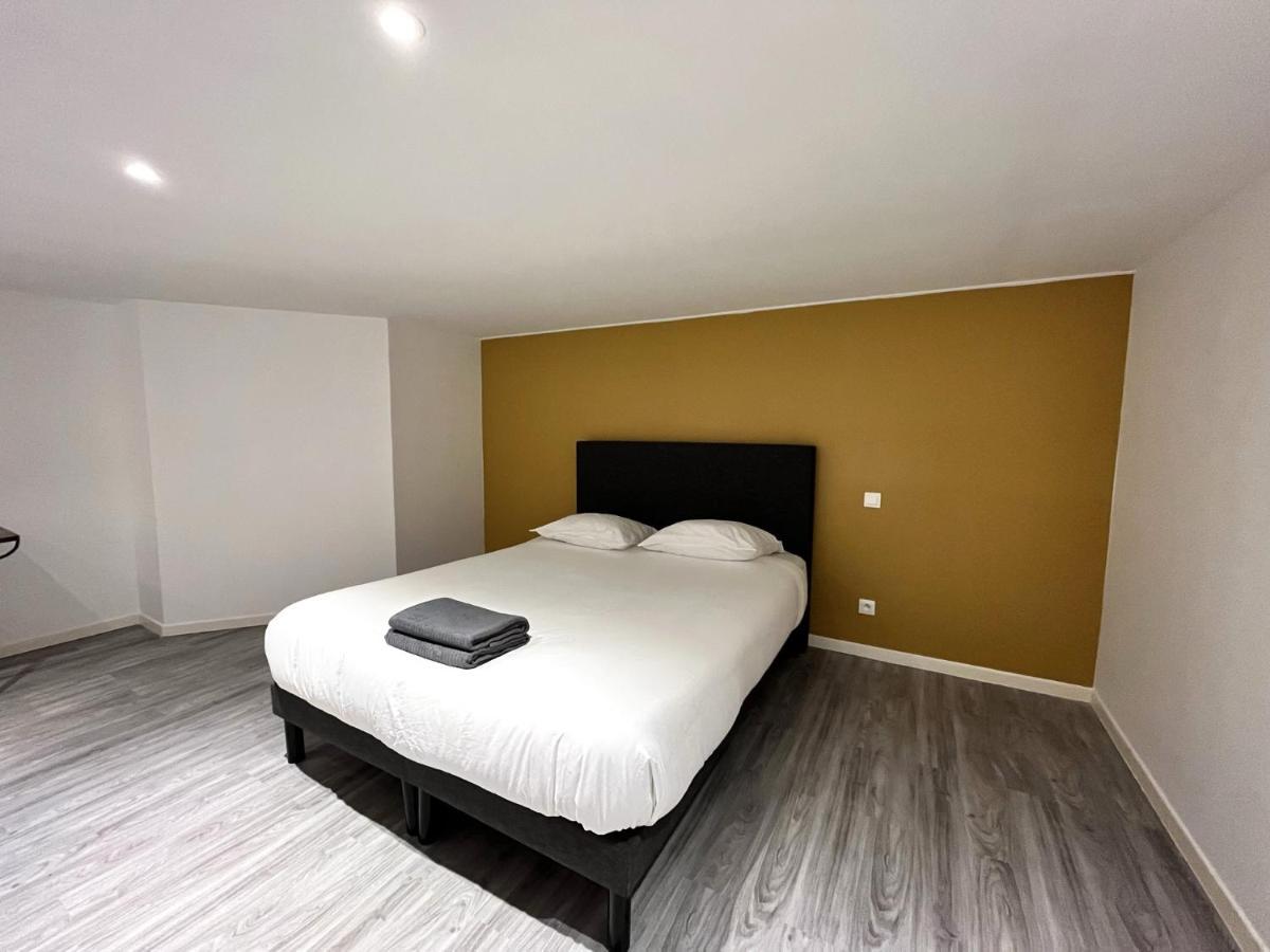 Aux Clefs Des Sacres - Dans Un Hotel Particulier Situe Rue Du Marc - Reims - Hyper Centre Forum Mairie Boulingrin Экстерьер фото